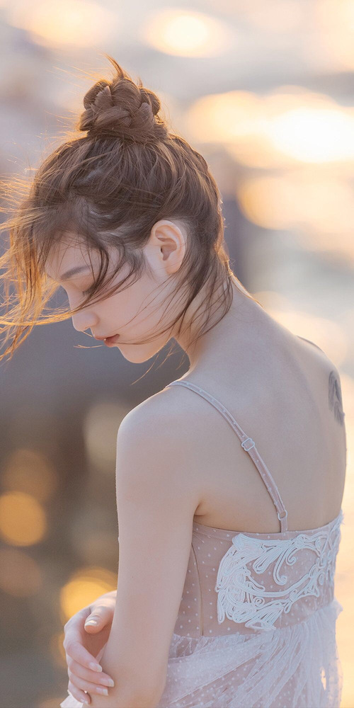 乐鱼体育App下载-对阵德国开局失利，首战70–102告负，高芙个人简历