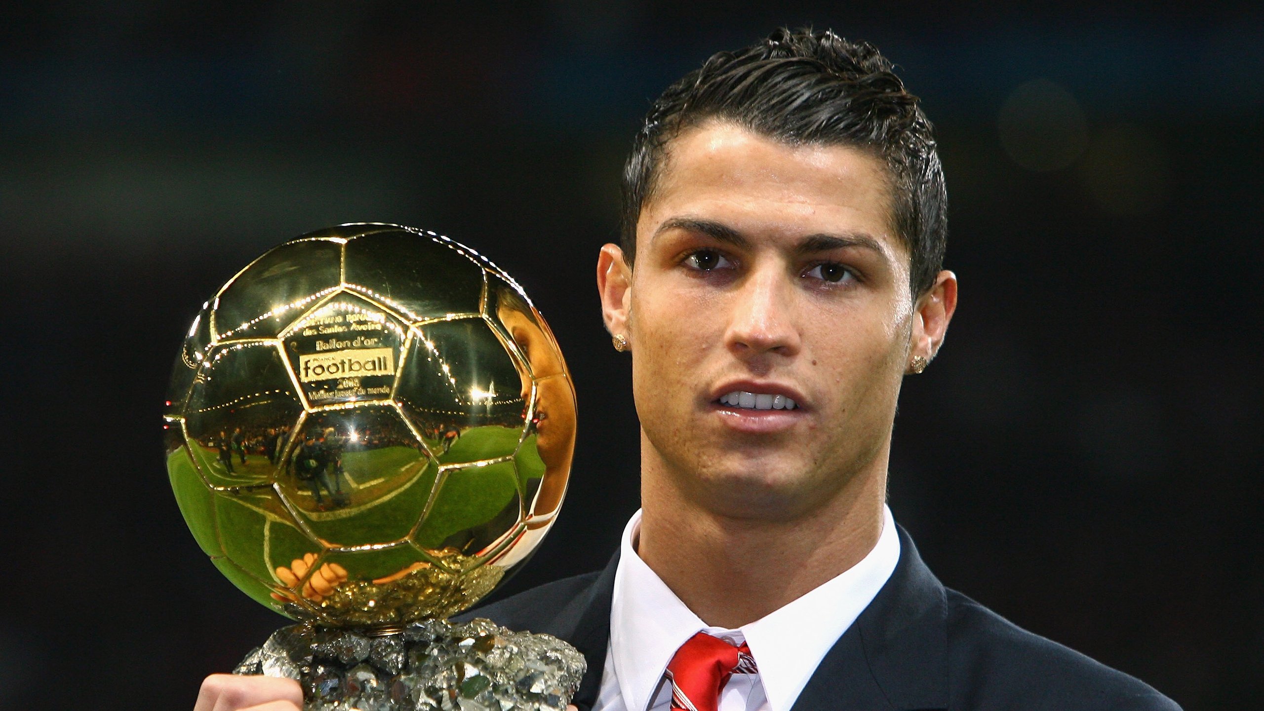 大陆杯资格赛出现黑马球队挑战传统强队，大陆联赛足球